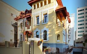Amadeus Residence